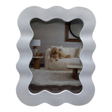 Novelty Squiggle Photo Frame